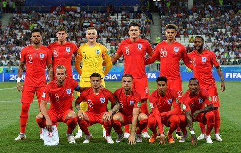 这两位对英格兰队贡献大？一点还得靠穆帅，最佳主帅低调造四星