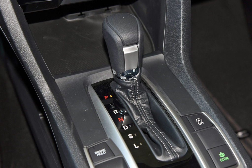 想买新车先看哪些,2022款思域买哪个配置最划算