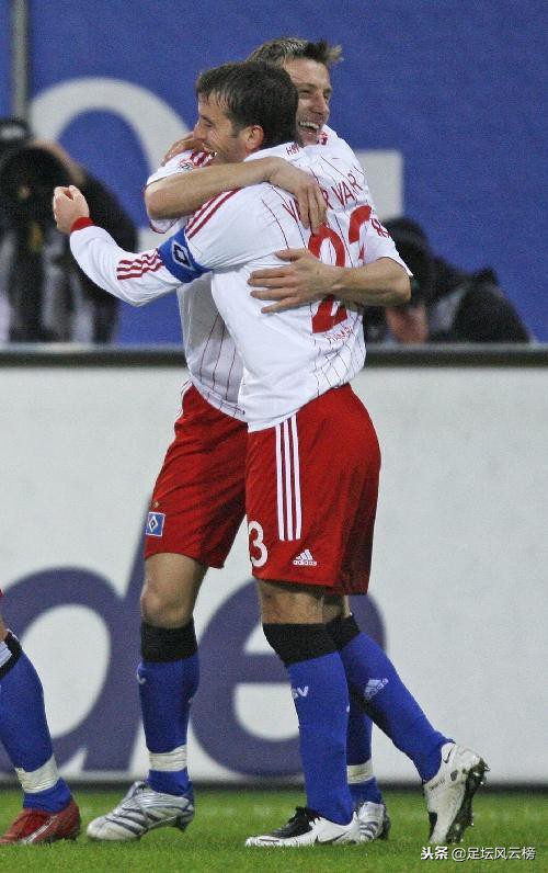 他曾用一记蝎子摆尾式进球震惊世界足坛，今35岁选择正式退役！