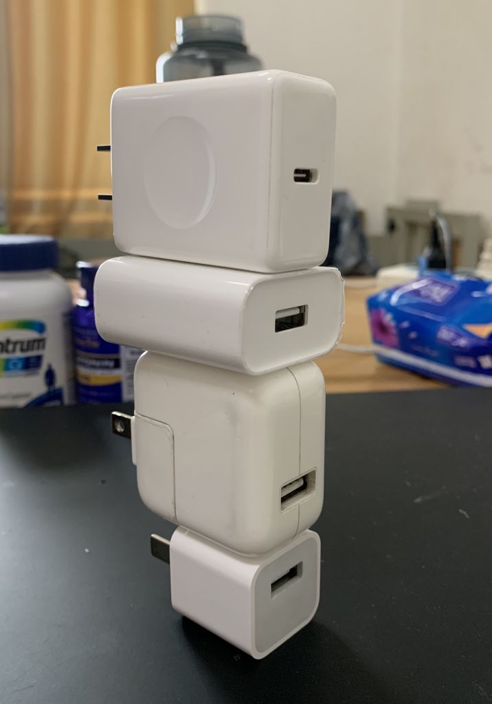 紫米快速充电,zmi紫米自带线充电宝测评