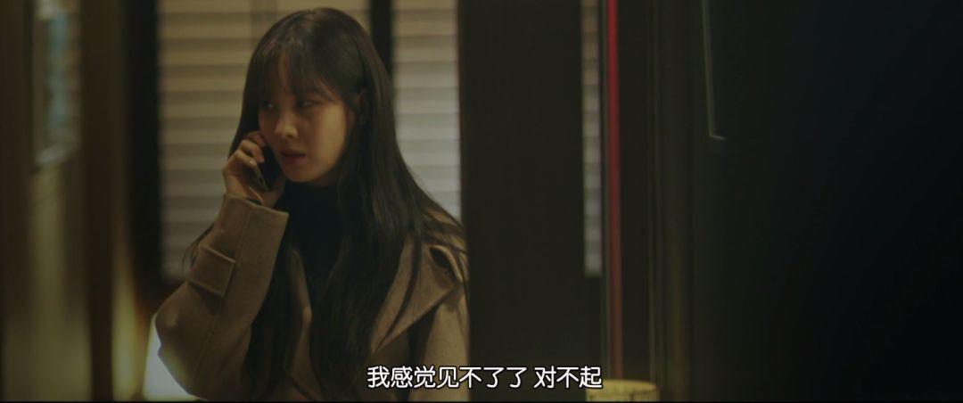 韩国女团两位成员,2个韩国女团练习生一前一后跳舞