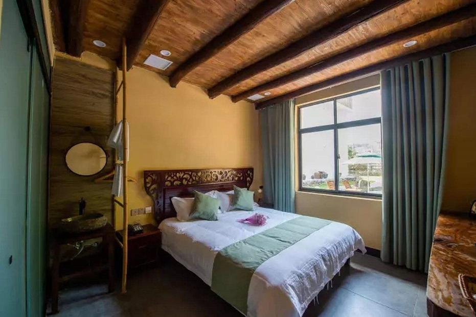 红木家具怎么摆放有高级感,48平米办公室摆放红木家具效果图