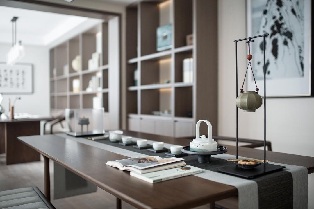 「香港方黄集团新作」静谧无忧桃花源vs烈艳蓝金Dior