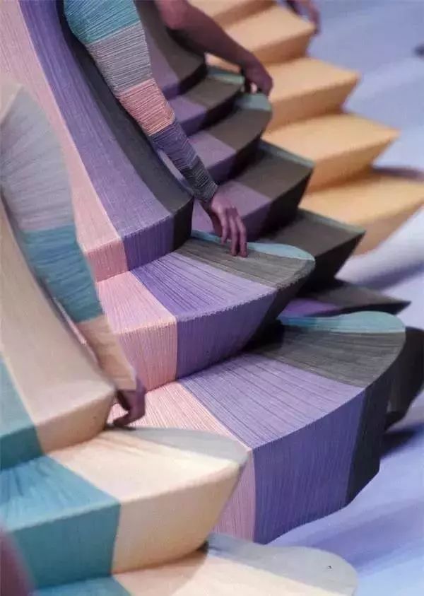 三宅一生菱格包经典色,三宅一生菱格包为什么那么火