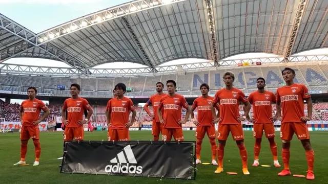 国哥解球|客战强敌，长崎航海迷失“天鹅湖”