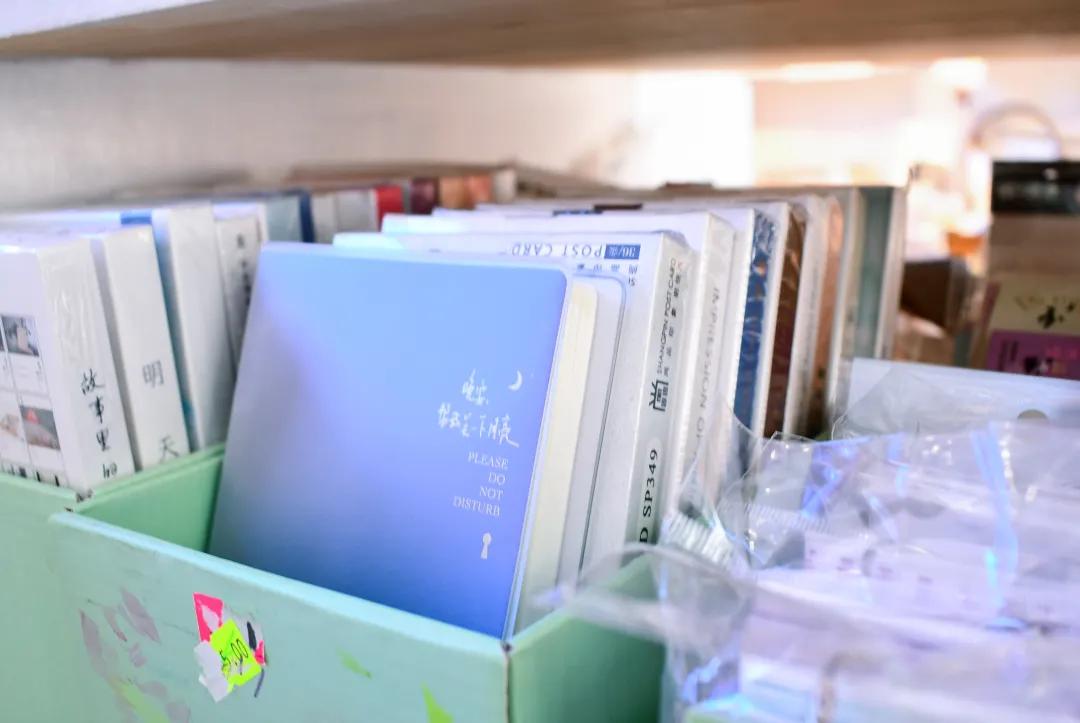 逛遍乌鲁木齐,逛遍全球便宜文具店