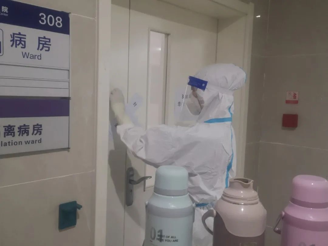 历史终将铭记这难忘的抗疫故事,在中国抗疫故事中汲取向上力量