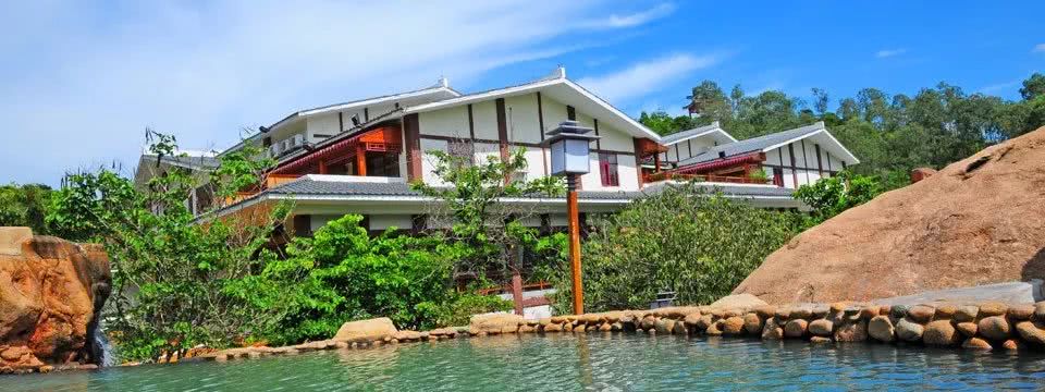 不用去泰国可以玩的景点,日本十大温泉胜地推荐