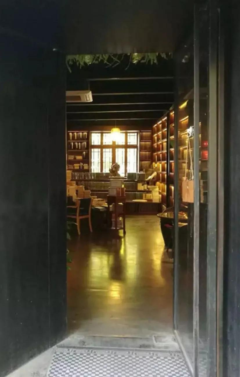 惊险刺激的三本悬疑小说,5本悬疑灵异小说