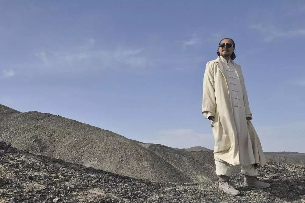 草原歌者腾格尔,腾格尔最开始是哪首歌火的