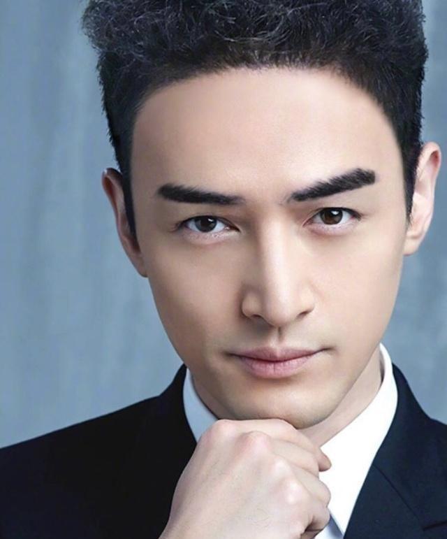 肾不好的男人身体有三处会发黑,肝肾功能正常脸色发黑是怎么回事