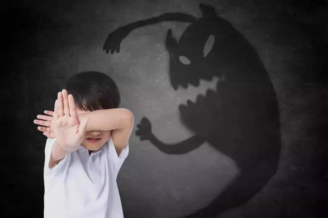 孩子害怕父母该怎么去引导,父母害怕孩子的哪些问题