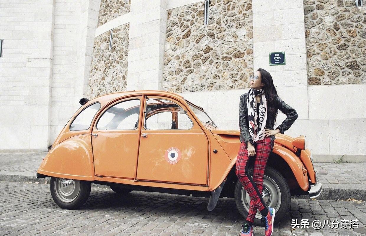 莫文蔚红色连衣裤图片,莫文蔚穿什么裤