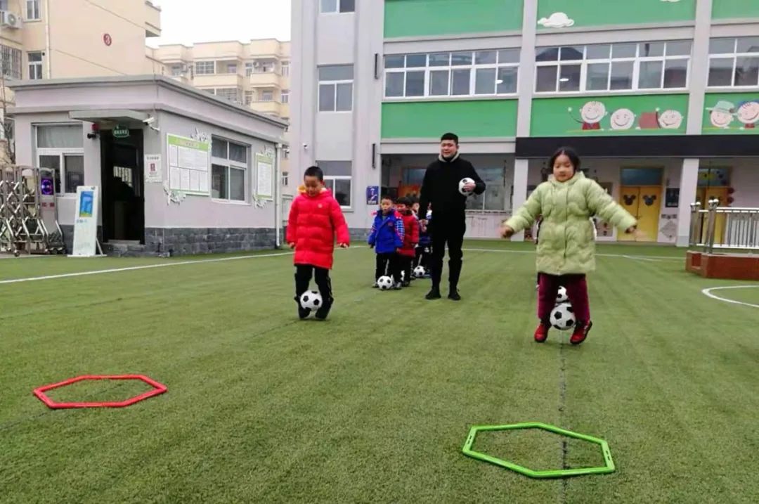 幼儿园足球展示活动方案,幼儿园足球展示活动