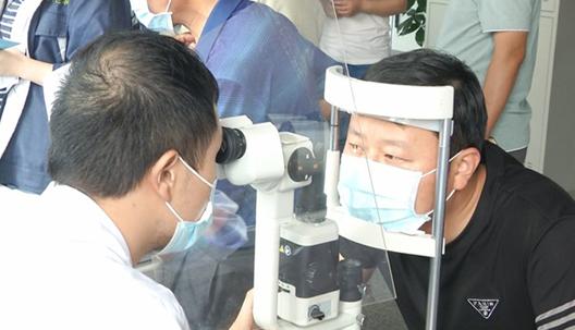 学史力行中医药文化宣传,学史励行办实事端午慰问暖民心