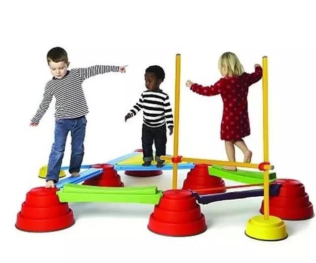 适合集体玩的感统小游戏,适合2岁玩的感统小游戏