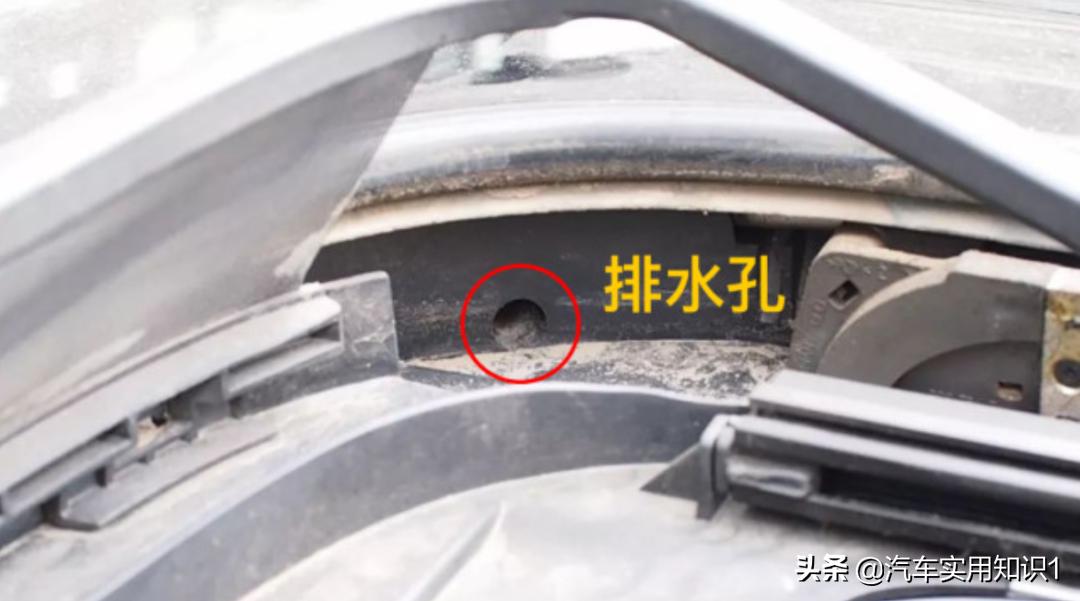 80%的车主都不知道！汽车天窗漏水，应该这样做