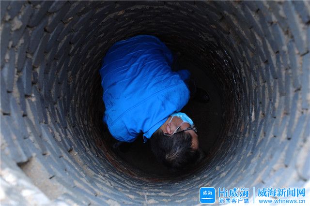 一双伤痕累累布满老茧的手,一双粗糙的手记载着很多酸甜苦辣