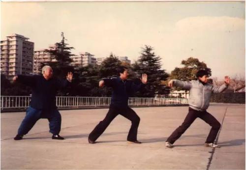 太极拳什么时间练好,怎样练好吴式太极拳