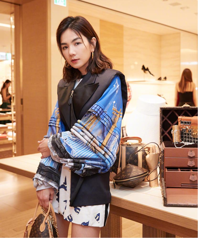 ella陈嘉桦的穿衣搭配,ella陈嘉桦刚来乘风破浪