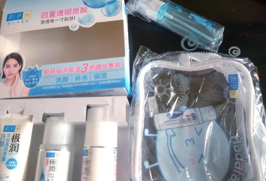 ahc的水乳适合敏感肌嘛,ahc神仙小水乳干皮测评