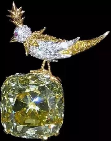 冬季胸针怎么戴,胸针百搭用法图解图片大全