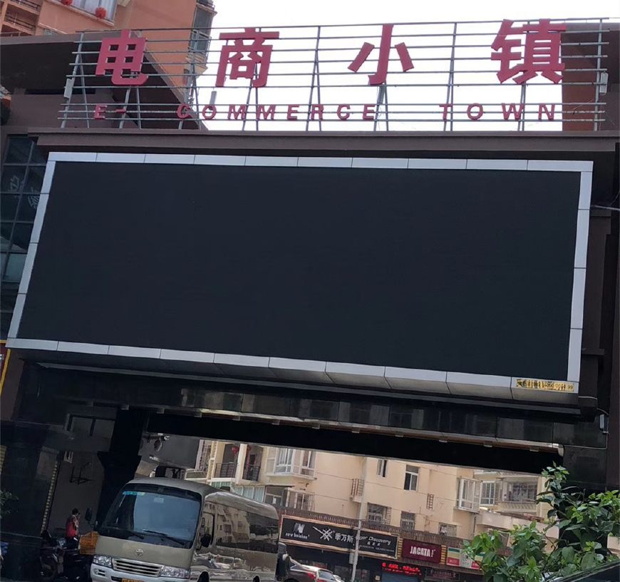 白天不做生意晚上人声鼎沸的鞋城-福安电商城