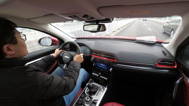 哈弗f5车型解析,全新哈弗f5震撼来袭为年轻而来