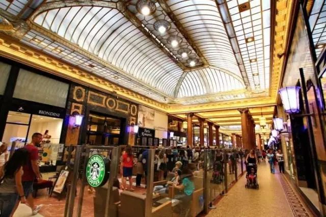 LV贵还是香奈儿贵,香奈儿lv免税店哪个好