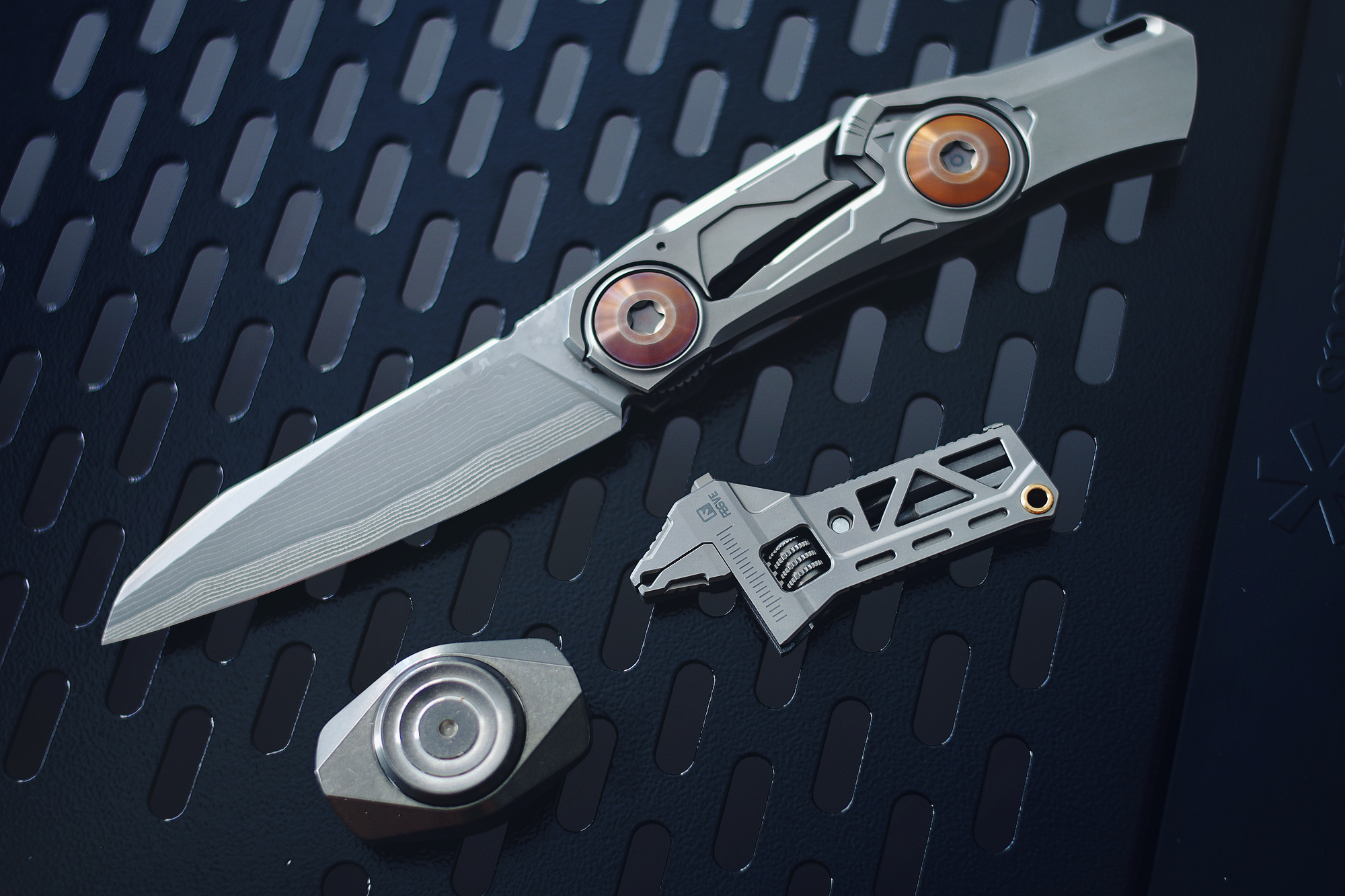 实力与颜值并存，FEGVE费戈EDC多功能扳手“斐板”上新