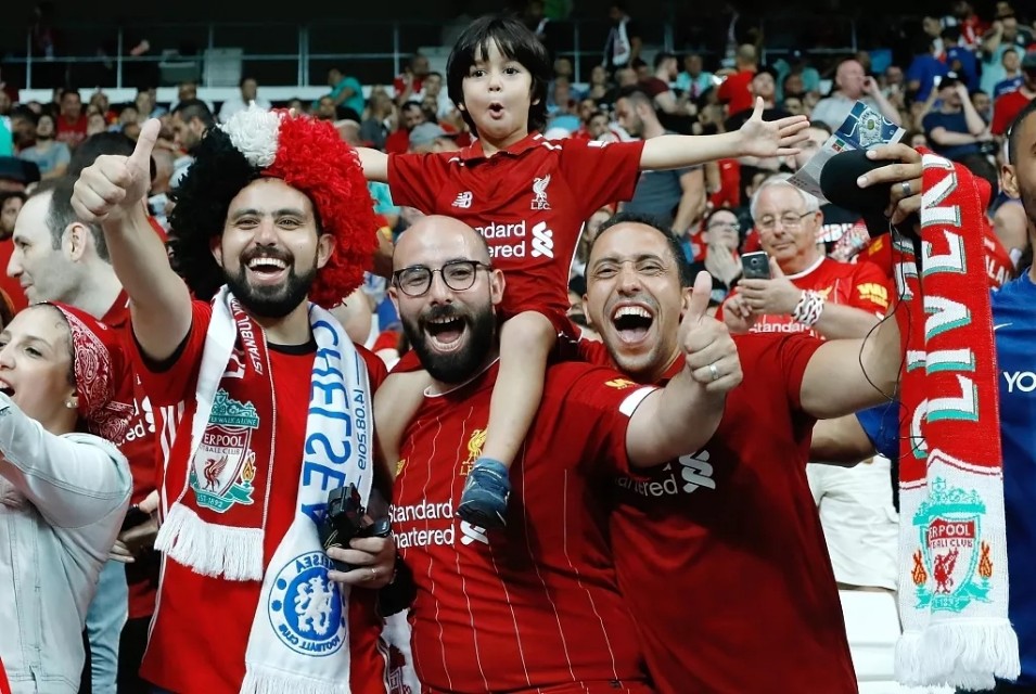 天下足球——14年后重返伊斯坦布尔，红军依然是王者