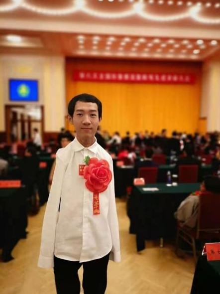 无臂少年彭超个人资料,无臂男孩彭超现状