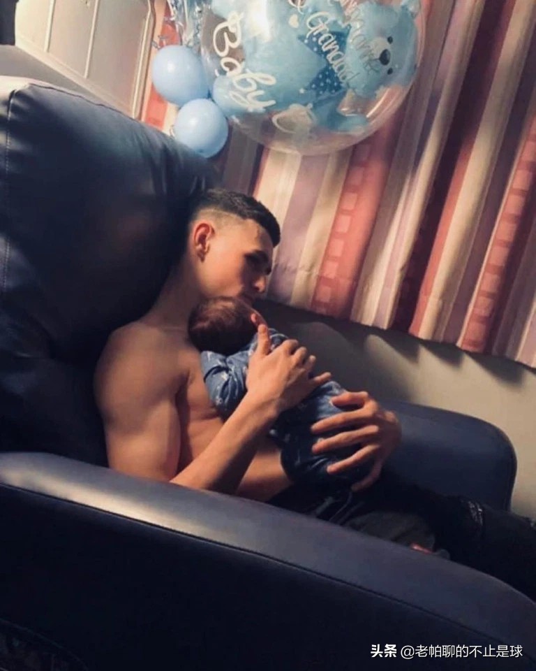 18岁当父亲真的好吗,18岁当父亲正常吗