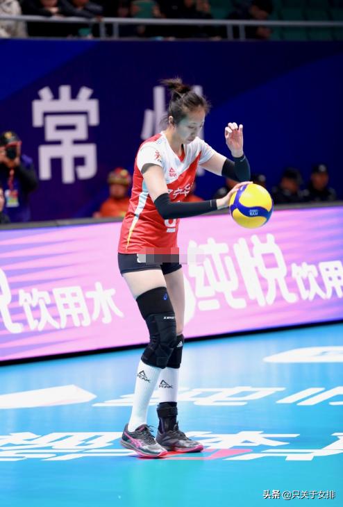 中国女排都有谁穿篮球鞋,中国女排朱婷穿库里球鞋