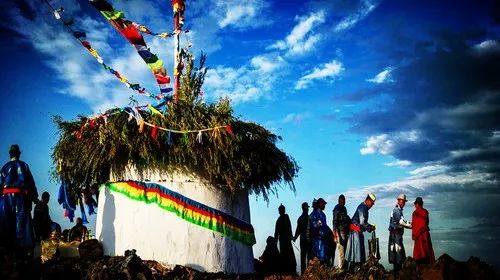 内蒙古端午节风俗粽子,少数民族端午节包粽子