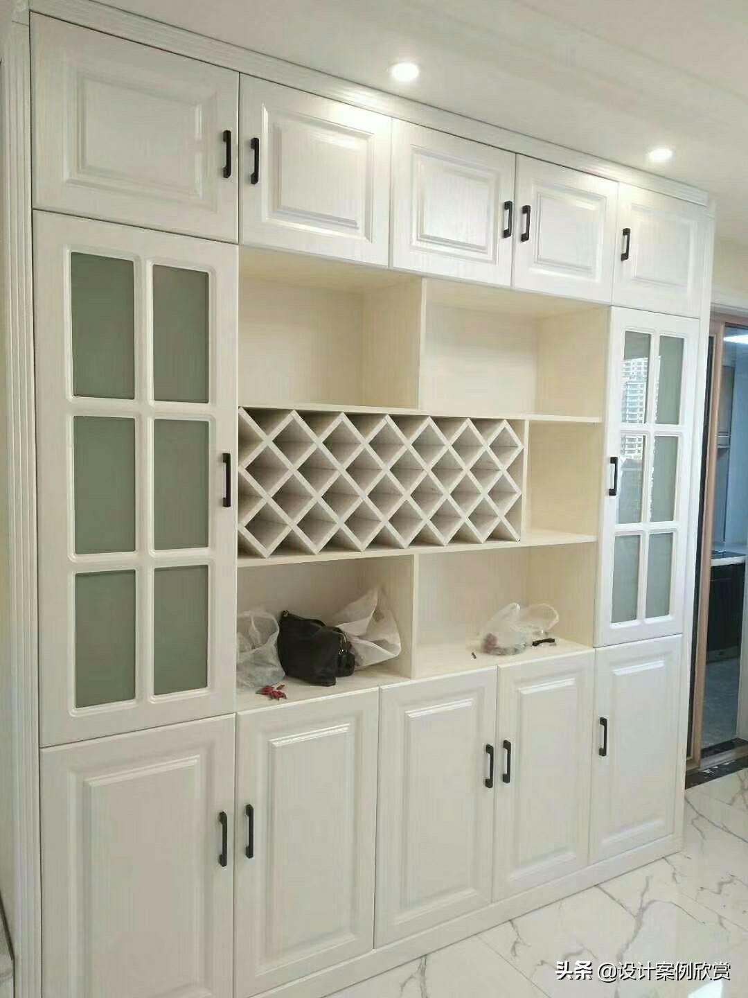 现代简约餐厅酒柜装修效果图大全,2021餐厅酒柜装修效果图