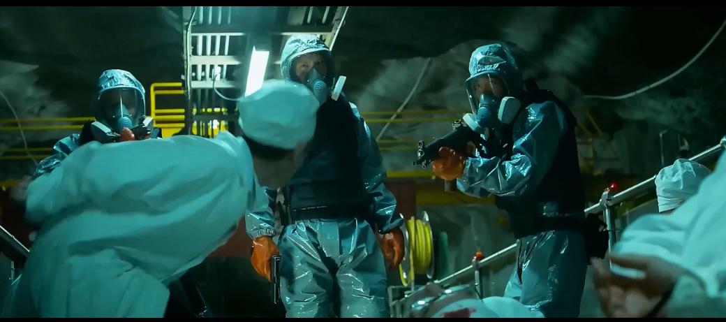 第一部就开始挖坑的电影《赤道》*器武**全分析