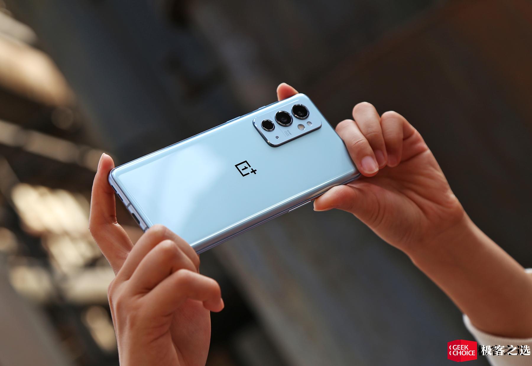 一加9RT体验:用上全新E4直屏和ColorOS12,直屏*党**的新选择?