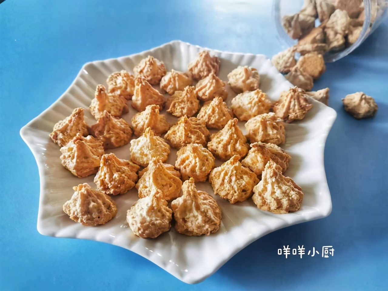 用鸡蛋清做的饼干入口即化,如何制作很酥松的饼干