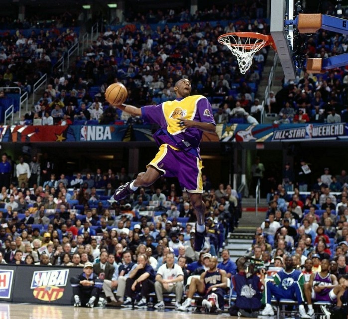 科比20代战靴,科比20年篮球集锦