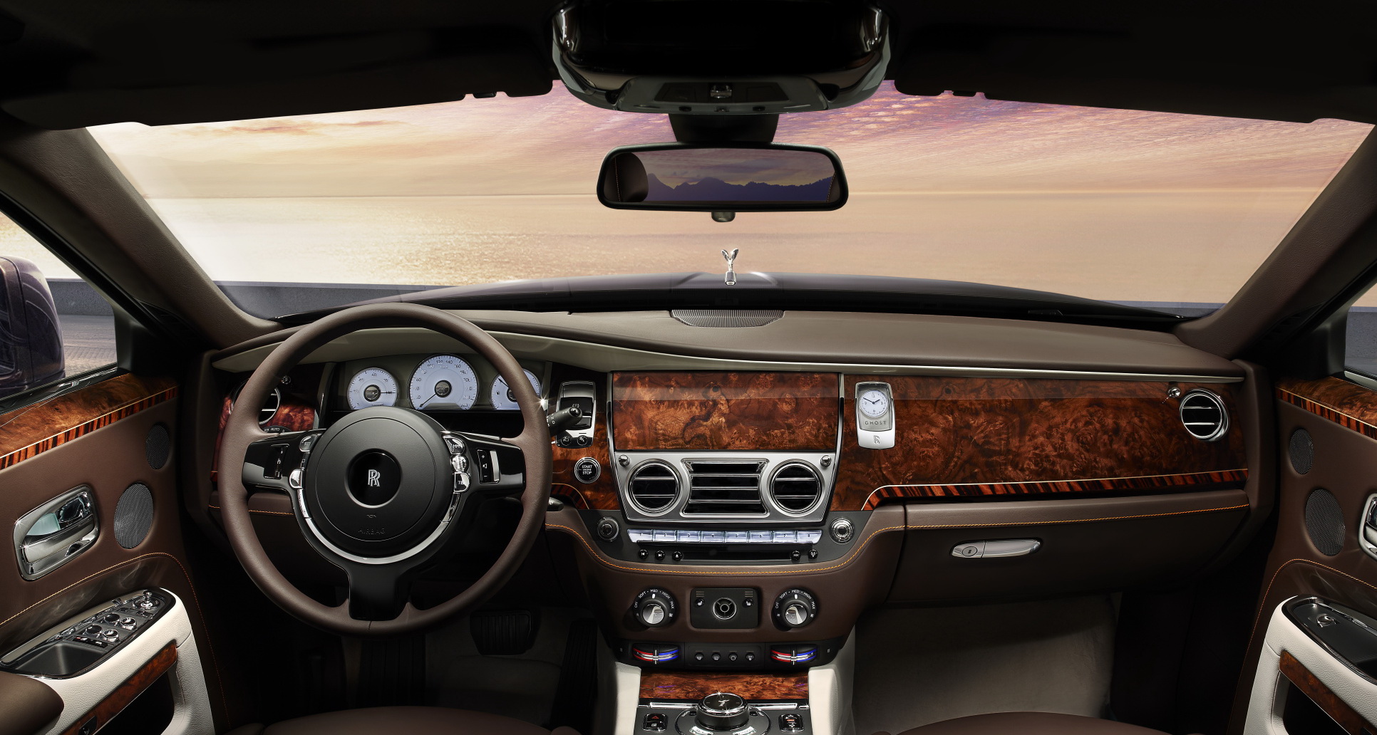 黑胡桃木和金丝胡桃木哪种家具好 (黑胡桃木家具适合什么样子的风格)