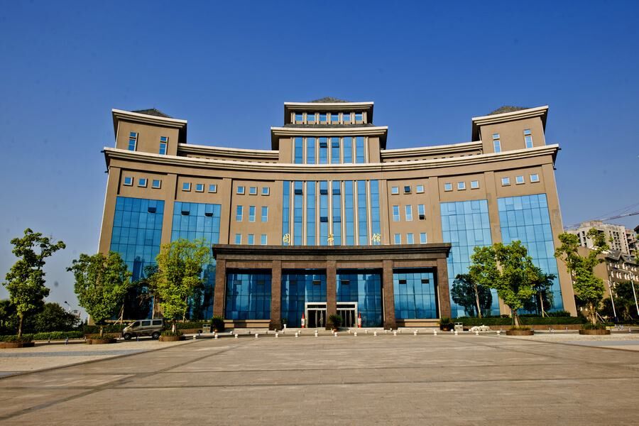 卫校很吓人吗,卫校真的很好吗