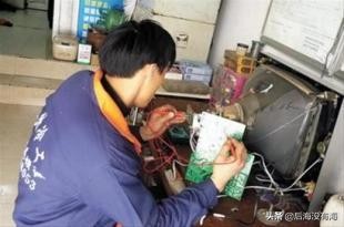 生活不易致敬电力工人,生活不易致敬所有高温工作者