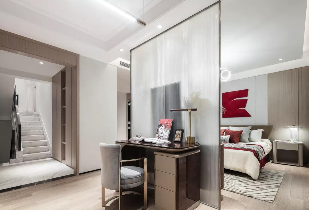 「香港方黄集团新作」静谧无忧桃花源vs烈艳蓝金Dior