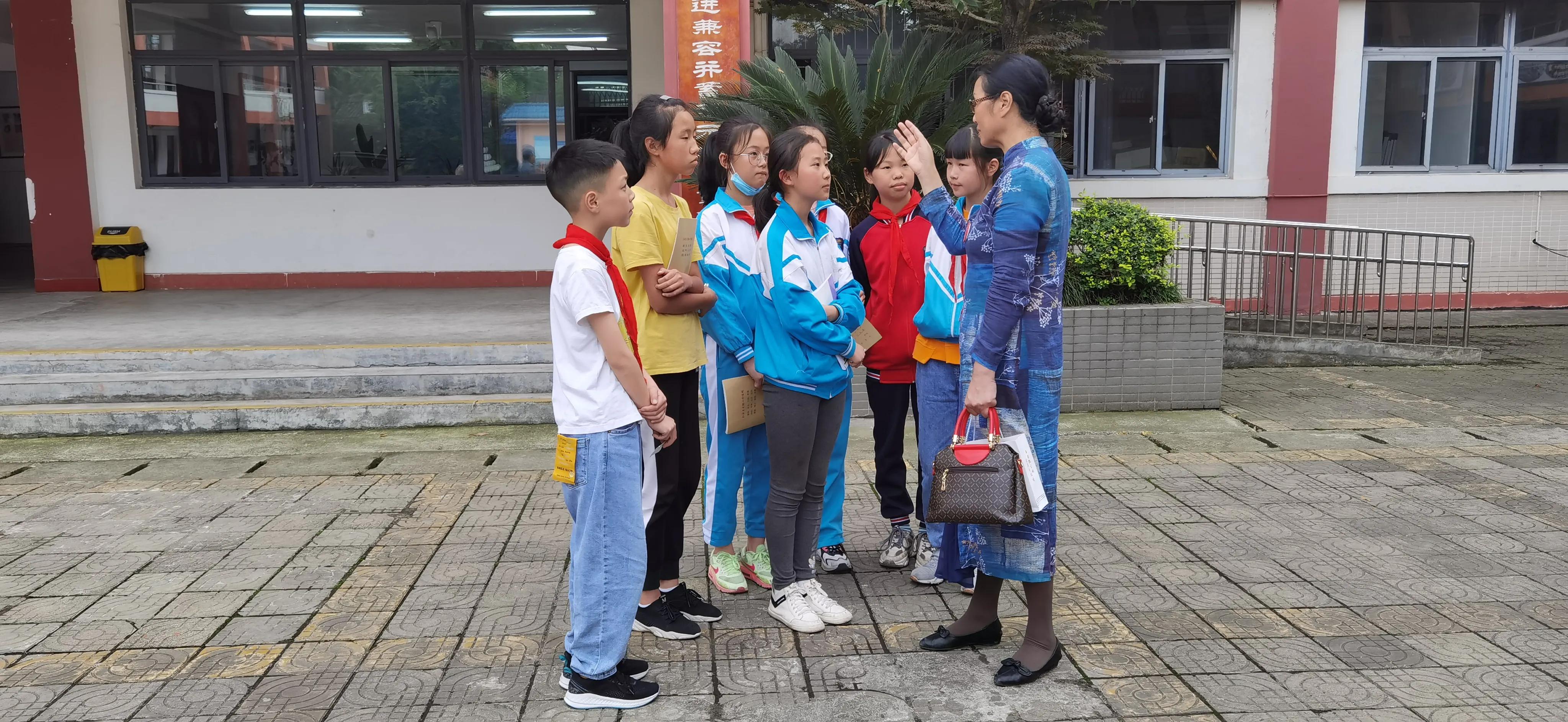 阅读点亮人生志愿者,阅读点亮人生书香浸润心灵活动