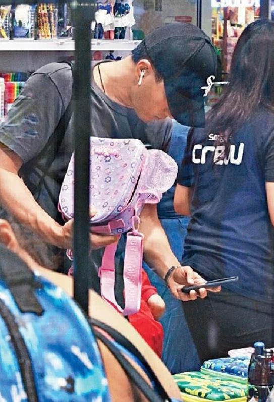 刘恺威给小糯米过六岁生日,刘恺威给杨幂买礼物吗