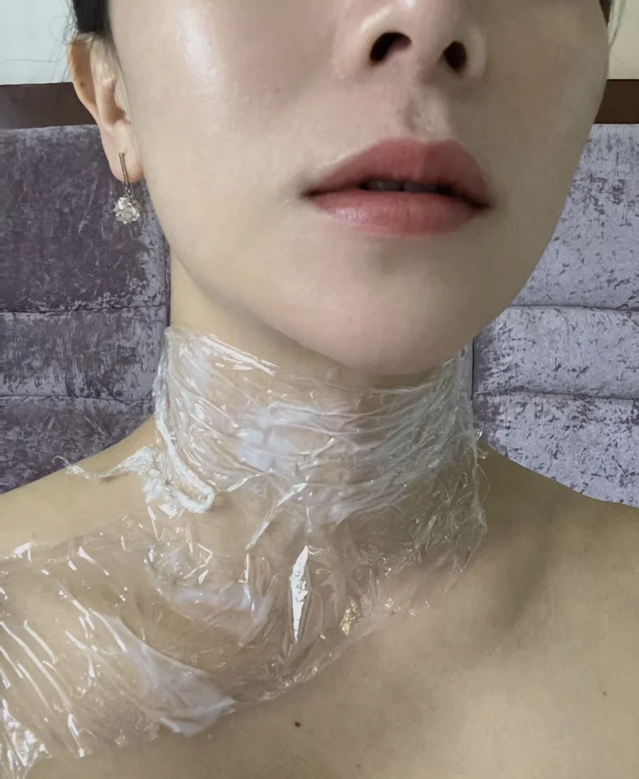 颈纹很深做什么运动,有很深颈纹的女生怎么改善