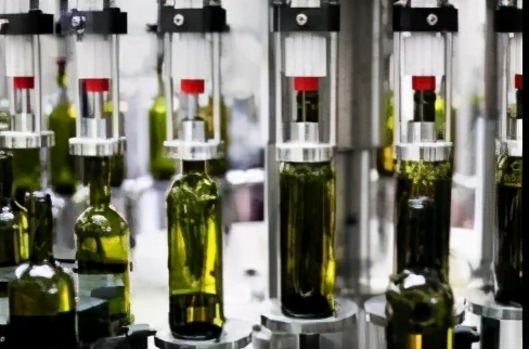 “染酱”热潮下九岸集团另辟蹊径加码果酒赛道，全产业链优势尽显