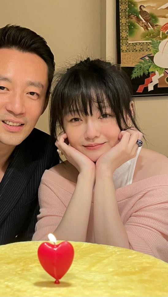 大S瘦下来，又有了少女清纯感，汪小菲评论网友没修图是自然美