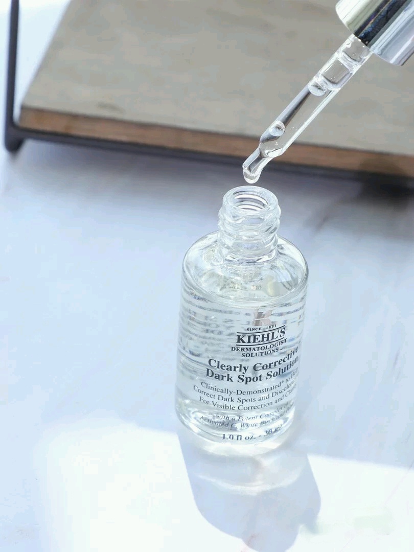 雅诗兰黛和科颜氏淡斑精华哪个好,科颜氏和雅诗兰黛淡斑精华哪个好